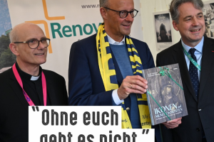 Bundeskanzler Merz erhält von Renovabis Buch zum Ikonenprojekt, ©Renovabis/Thomas Schumann